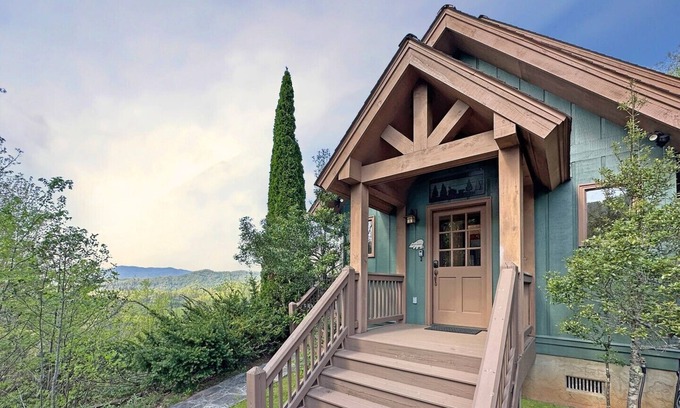 Whittier Cabin | Bear Necessities - gorgeous view near Cherokee and Dillsboro