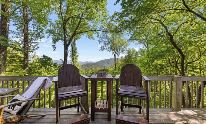 Walnut Mountain Cabin | Bear Point, pet friendly and set against a backdrop of breathtaking mountain views! Relax in the hot tub, play pool and enjoy the gas fire-table. WiFi
