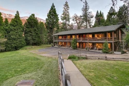 Springville Hotel | Bear's Den @CN Lodge #5