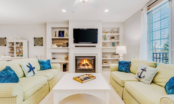Ocean View Condo | Bear Trap Dunes 1st floor condo w/tennis court, lakefront, and golf on-site