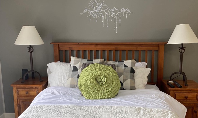 Courtenay Condo | Bearadise Suites 1 @ Mount Washington