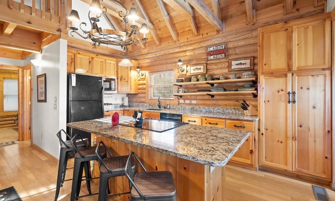 Murphy Cabin | Bearfoot Breakaway Cabin sunsets. 4 bedrooms 3 baths with Firepit and Fast Wifi