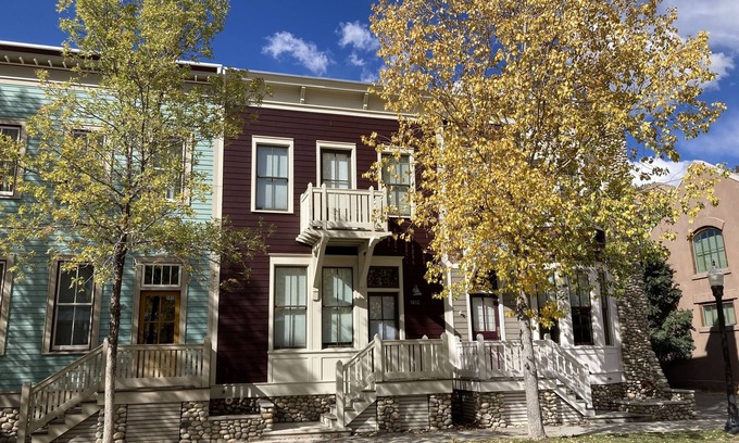 Buena Vista House | Beat the Heat at Riverhouse Retreat on South Main