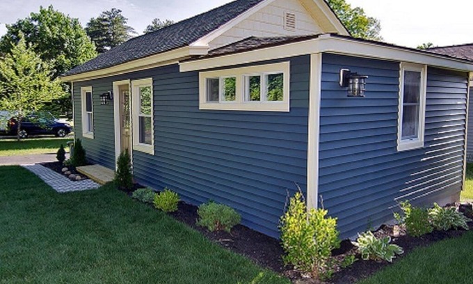 Lake George Cottage | Beatty Road Cottage- Steps From The Water, Restaurants & Activities