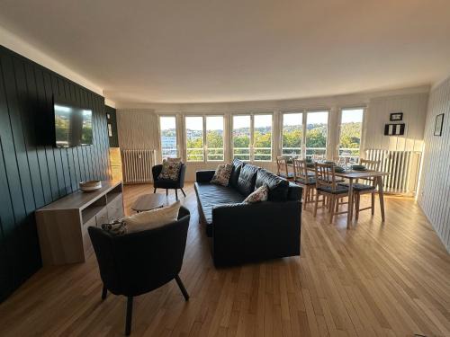 Saint-Lo Apartment | Beau regard