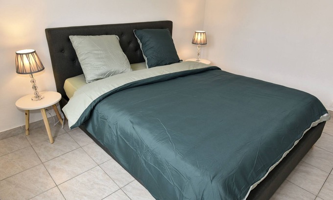 Brive-la-Gaillarde Apartment | Beau T3 Spacieux Proche Centre Wifi Parking