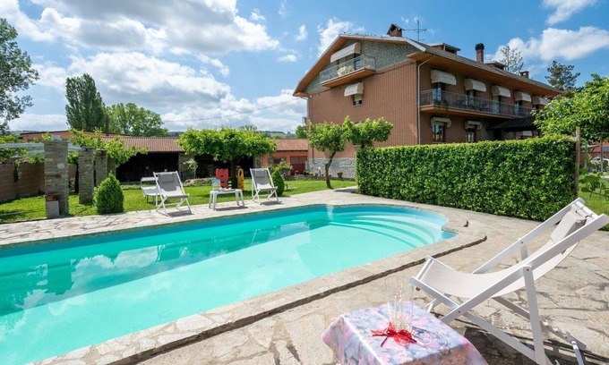 Castagnole delle Lanze Apartment | Beautiful apartment for 4 guests with WIFI, A/C, pool, TV, patio and parking