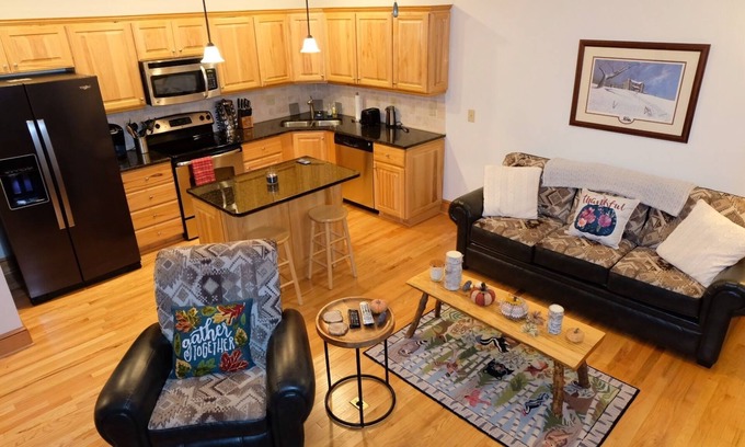 Boone Condo | Beautiful 1 BD/1 BA Echota condo with a magnificent view of Grandfather Mtn