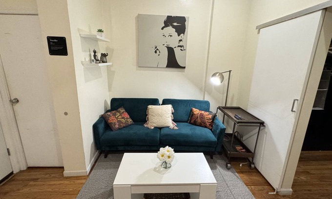 Hamilton Heights House | Beautiful 1 Bedroom in a Private Townhouse