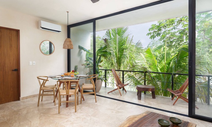 La Veleta Apartment | Beautiful 1 BR 3 PAX Apt in luxurious location!