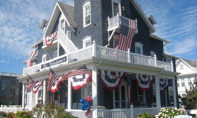 Ocean Grove House | 😎 BEAUTIFUL 1ST FLOOR SUITE - Private Entrance - SLEEPS 4