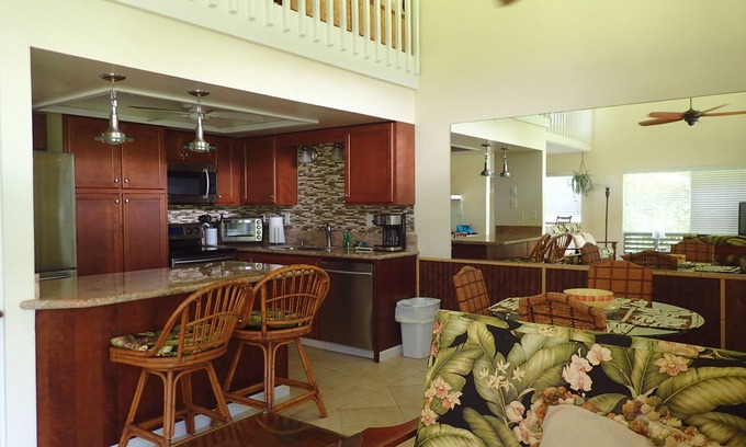 Princeville House | Beautiful 2/2 Townhouse in Princeville, Free WiFi, Cable TV, BBQ, beach gear