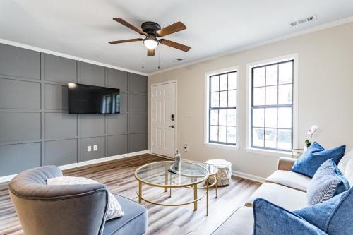 Southwest Raleigh House | Beautiful 2 bdr Townhome w King bed and free wifi