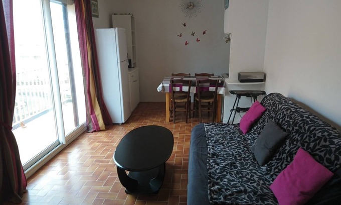 Narbonne-Plage Apartment | Beautiful 2 bedroom apartement, 2 min away from the beach.