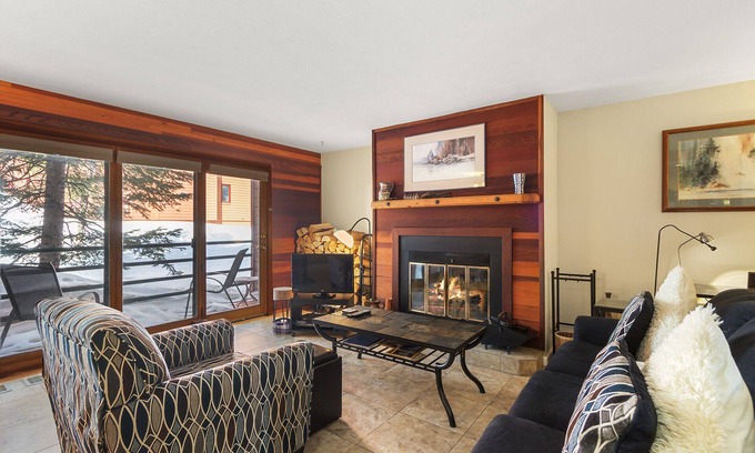 Wildernest Condo | Beautiful 2 Bedroom Condo with amazing amenities and hiking right at your door!