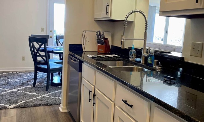 Oshkosh Apartment | Beautiful 2 Bedroom 2 Bath Residence On The River