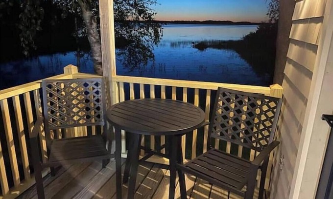 Orono Cottage | Beautiful 2 bedroom cottage on Pushaw Lake