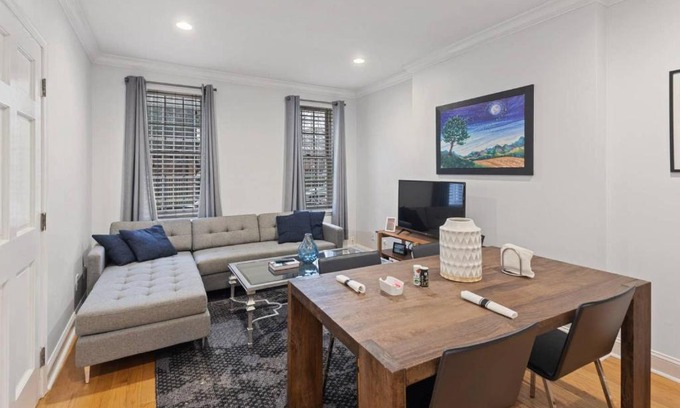 Graduate Hospital House | Beautiful 2 bedroom-Graduate Hospital-Back Patio
