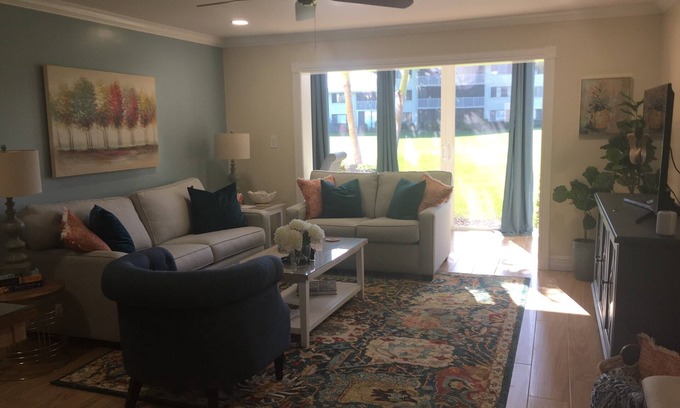 Fort Pierce Condo | Beautiful 2 BR 2 Bath fully renovated condo in Ocean Village!