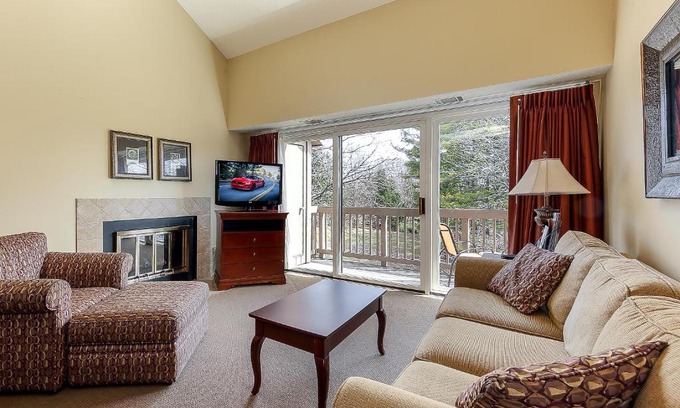 Acme Apartment | Beautiful 2 King BDR with a Loft Golf Course Condo 5569