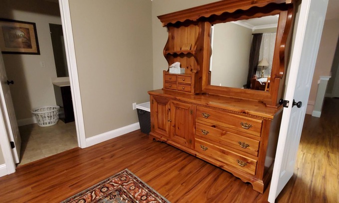Ephrata House | Beautiful 2 story House with Fireplace