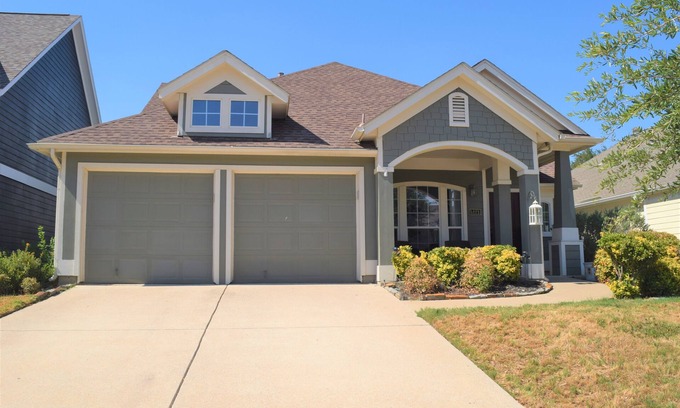 Keller House | Beautiful 3/2 home in the Keller Area!