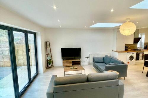 Cambridge Apartment | Beautiful 3 bed apartment in cambridge - sleeps 7