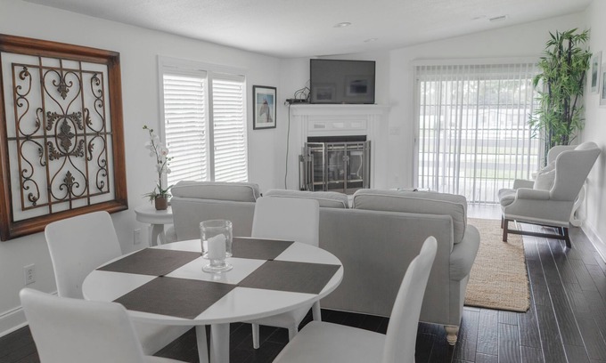 Ocala Cottage | Beautiful 3 Bedroom Cottage on Luxury 100 Acre Equestrian Resort