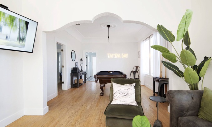East Ybor House | Beautiful 3 bedroom home w/Patio, BBQ Grill & Fire table. Steps from 7th Ave.