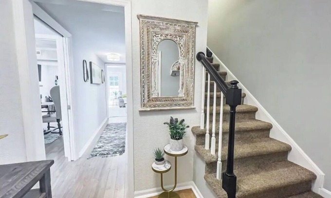 Greensboro House | Beautiful 3 Bedroom Townhouse
