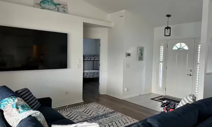 North Port House | Beautiful 3-bedroom house in North Port with heated pool minutes from downtown
