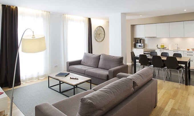 Poblenou House | Beautiful 3 Bedrooms Flat Front of the Beach