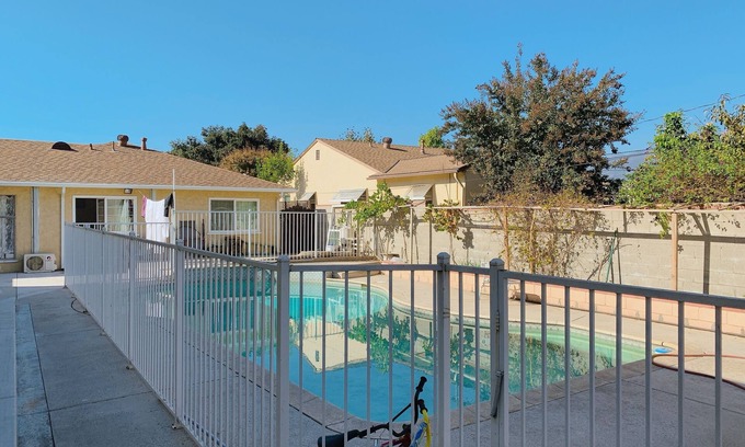 Mayflower Village Apartment | Beautiful 3B3B Apt Near City of Hope & Santa Anita Mall