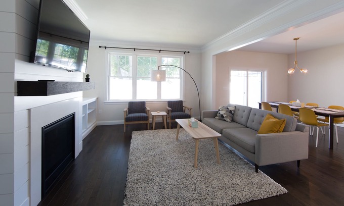 Readville House | Beautiful 3bed 4bath new built townhome in Dedham
