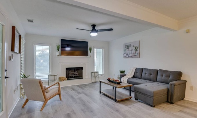 Augusta House | Beautiful 3BR Townhouse Close to Downtown Augusta