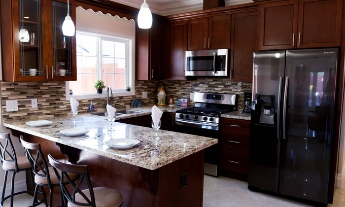 East Palo Alto House | Beautiful 4 Bedroom & 3 Bath Home.