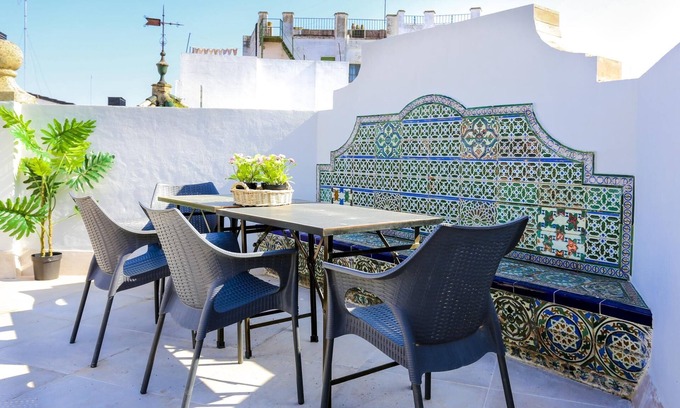 Santa Cruz Apartment | Beautiful 4 bedroom apt. a few meters from the Cathedral with stunning terrace