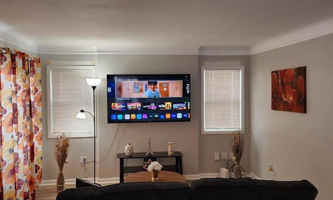 Cleveland House | Beautiful 4 bedroom in Cleveland