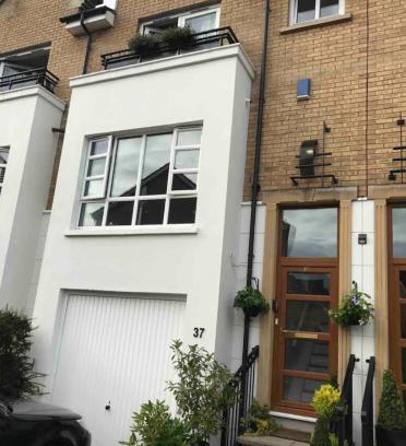 Belfast House | Beautiful 4 bedroom Townhouse minutes from Belfast City Centre