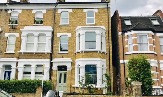 Shepherd's Bush House | Beautiful 4 bedroom Victorian family house on quiet road