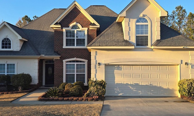 Evans House | Beautiful 4-BR/3BA/Great Room, Living Room, Office, WiFi. - 2025 MASTERS RENTAL