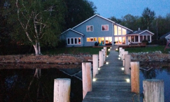 Oshkosh House | Beautiful 5 bedroom 3.5 bath EAA lakehouse.n with the most beautiful sunsets.