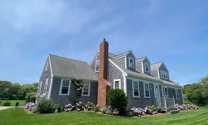 Tom Nevers House | BEAUTIFUL 5 BEDROOM DOG FRIENDLY HOME IN TOM NEVERS