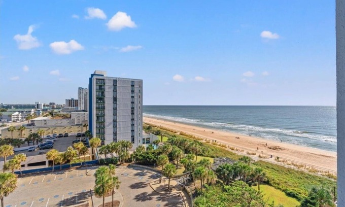 Myrtle Beach Condo | Beautiful 8th floor one-bedroom condo at the Bluewater Resort.