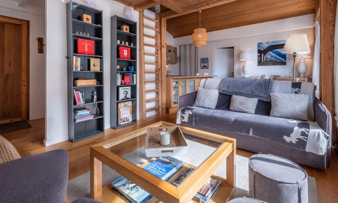 Chamonix-Mont-Blanc Apartment | Beautiful apartment with superb view of Mont Blanc