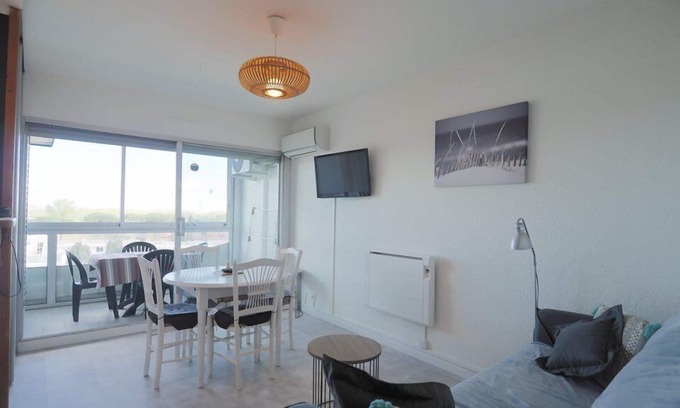 La Petite Motte Apartment | Beautiful air-conditioned apartment in a residence with swimming pool!