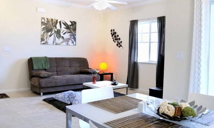 Biggar Condo | Beautiful and Convenient Mediterranean-style condo