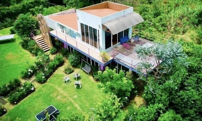 Roble House | Beautiful and Luxurious House for 2 on the Mountain in Gosén you will enjoy nature.