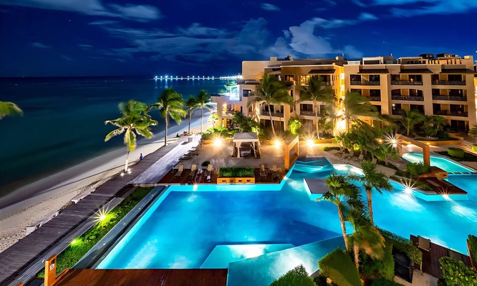 Downtown Apartment | Beautiful and comfortable apartment in a condominium facing the sea