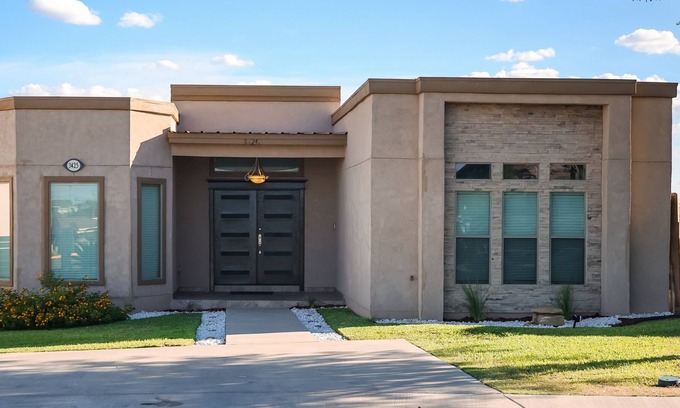 Eagle Pass House | Beautiful and serene home.